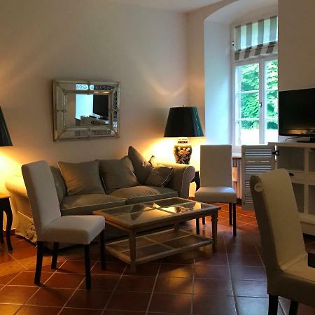Elegantes Gaesteapartment Verano In Schloss Und Hofgut Langenzell Wiesenbach Esterno foto